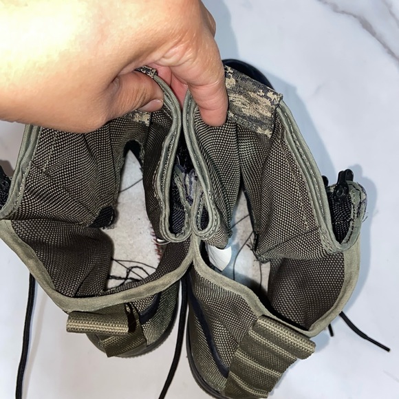 Nike Men's Sf Air Force 1 Black / Medium Olive Sneaker/Boot size 9 - Picture 8 of 17